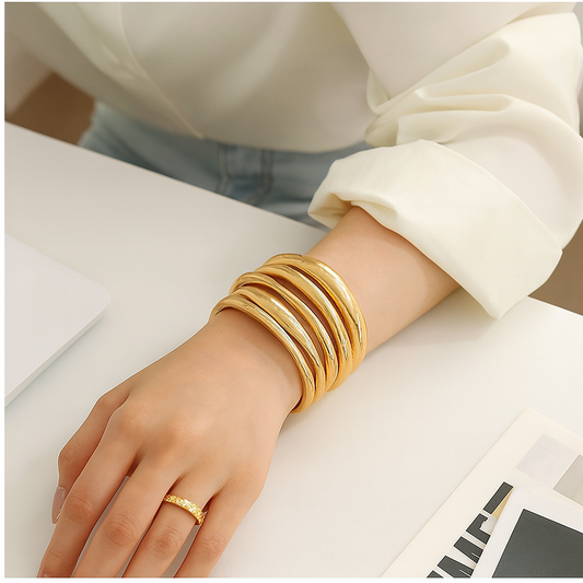 Design a Simple Spring Hollow Opening Alloy Bracelet with a High-End Feel