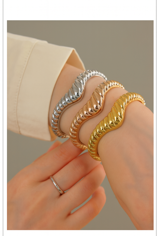 18K Gold Plated Diagonal Alloy Women's High-End Touch Bracelet
