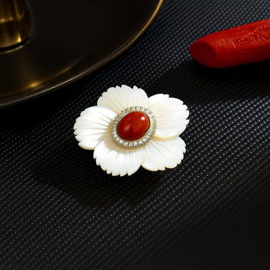 Natural Shell Flower Niche Magnetic Brooch — Elegant Women’s Fashion Accessory