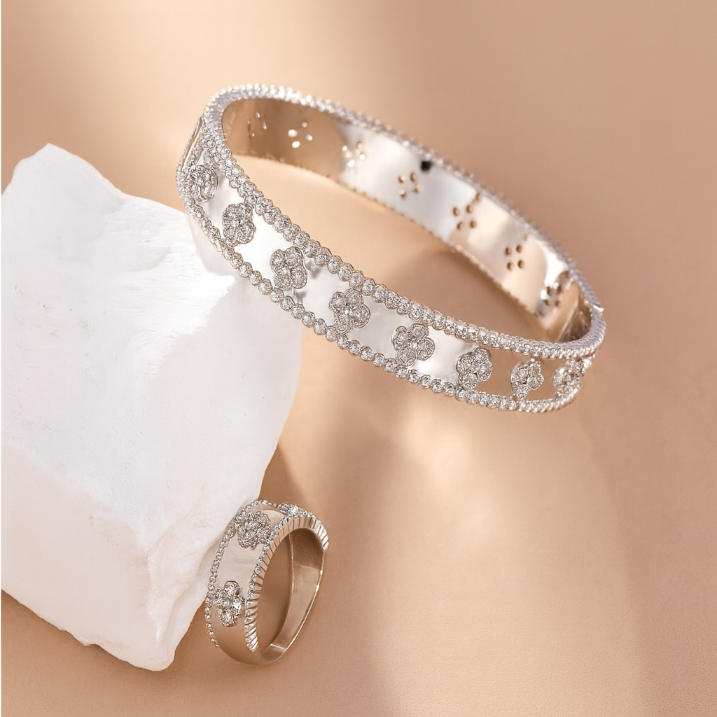 Four-Leaf Clover Bracelet & Ring Set — Retro Micro-Inlaid Copper Jewelry