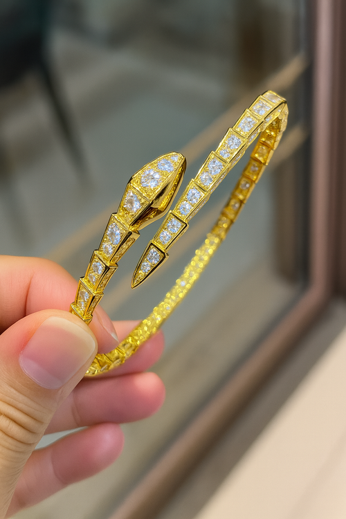 Golden White Beimu Snake Bone Bracelet (Light Luxury Style)